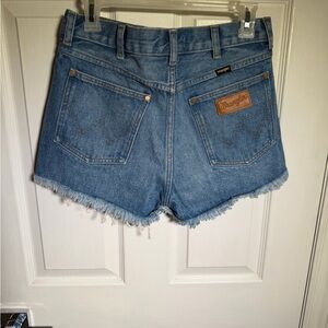 Wrangler Festival Denim Cutoff Shorts Size 27 Frayed Hem Medium Wash